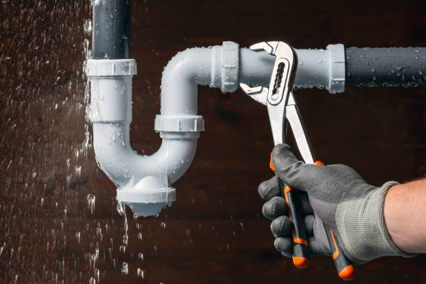 Professional Pipe Repair technician working in Springtown, PA